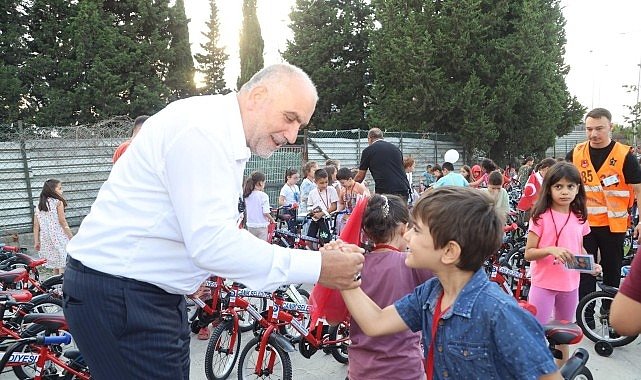 Başkan Sandıkçı’dan Davet: Tüm Çocuklar Hediyelerine Kavuşuyor