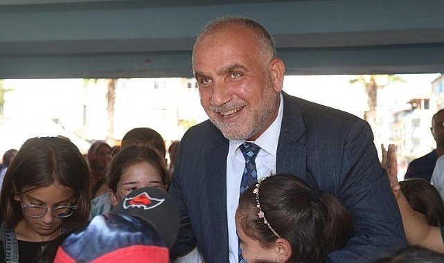 Canik’te 2 Bin 500 Çocuk Hediyelerle Buluşuyor
