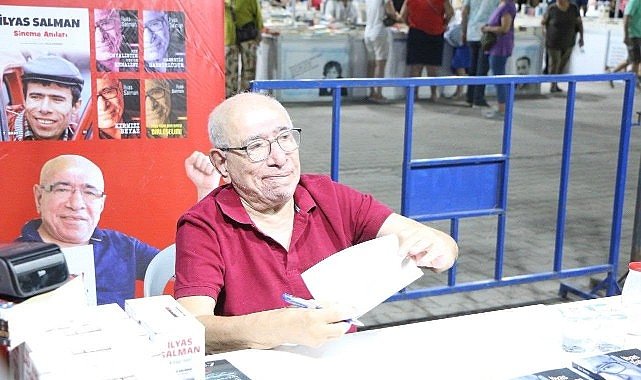 Edremit Kitap Fuarı’nda beşinci gün; Demokrasi, tarih, edebiyat ve tiyatro aynı sahneye taşındı