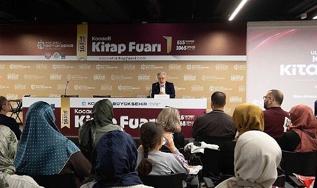 Söyleşiler kitapseverlere farklı pencereler açıyor; Kitap Fuarı’nda hayatı anlamlandıran söyleşiler